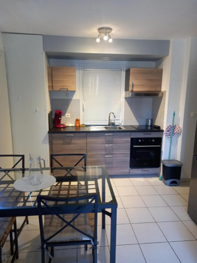 Saint Geniez D'Olt Jolie T2 Amenagee Et Equipee Village Goelia 2 Piscines Chauffees Εξωτερικό φωτογραφία